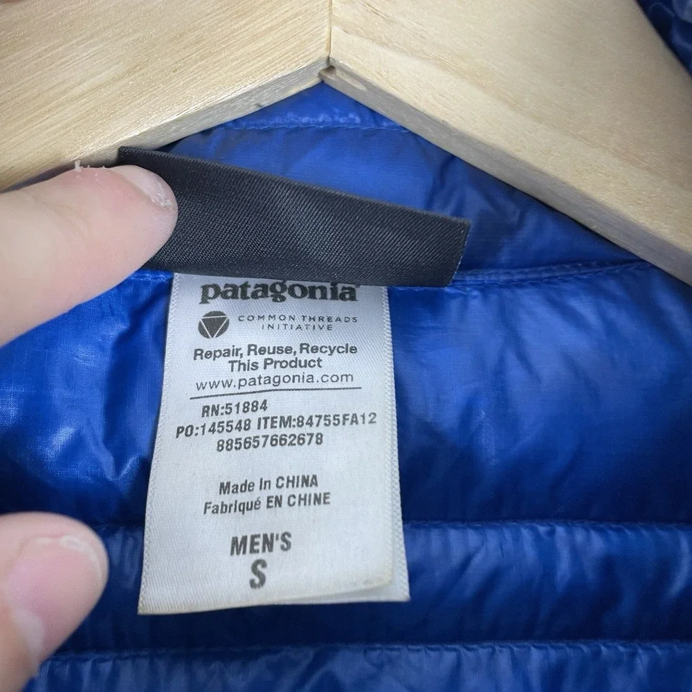 Patagonia Ultralight Down Jacket Mens Small Blue Puffer Full Zip Outdoor 84755